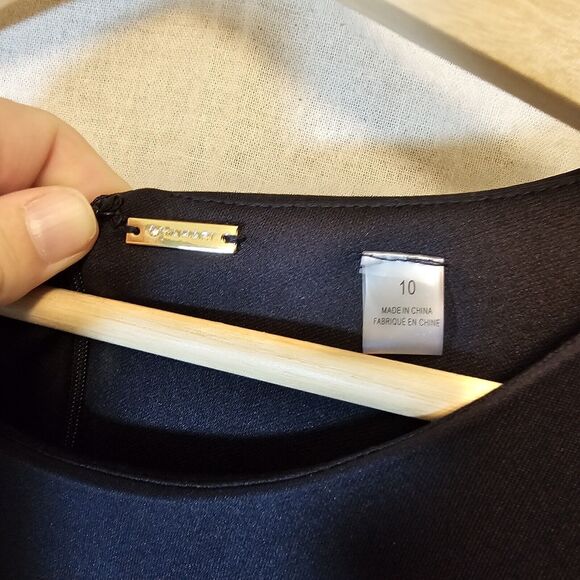 Tahari Bodycon Sheath Dress Size 10 Black Sleeveless Lace Cutouts Zippered Lined - Picture 4 of 10